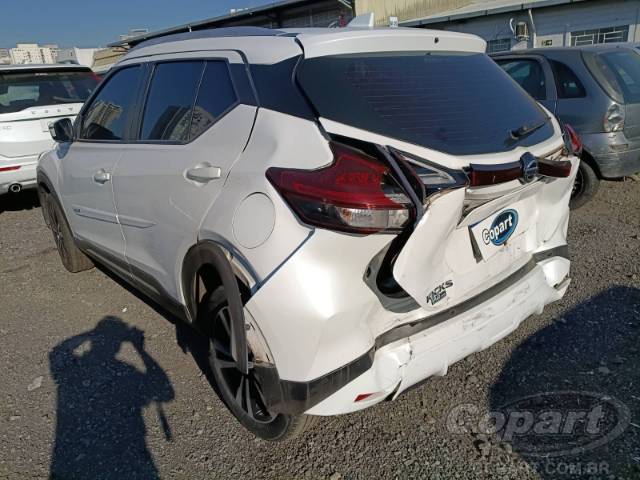 2022 NISSAN KICKS 