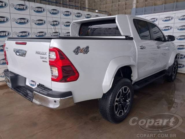 2024 TOYOTA HILUX CD 