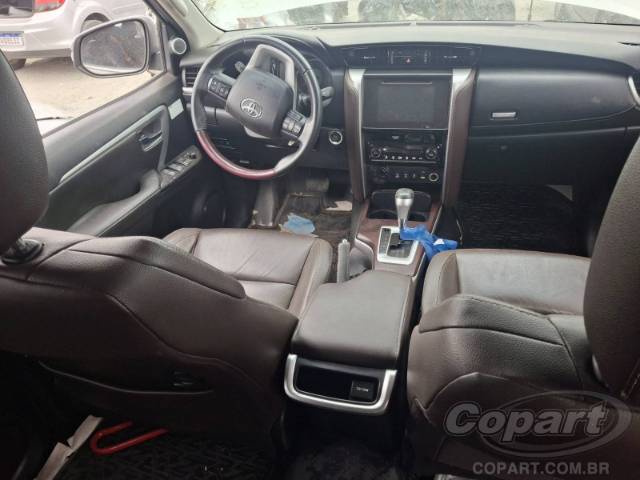 2017 TOYOTA HILUX SW4 