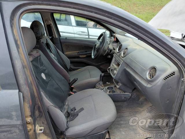 2010 VOLKSWAGEN GOL 