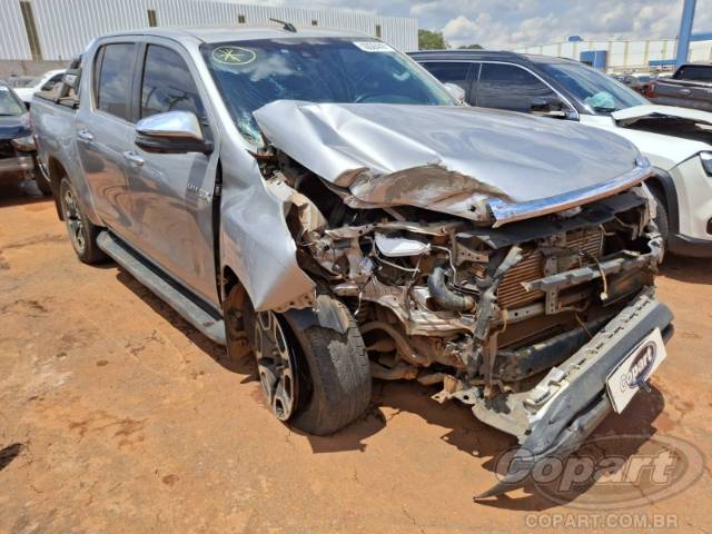 2024 TOYOTA HILUX CD 