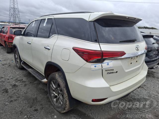 2017 TOYOTA HILUX SW4 