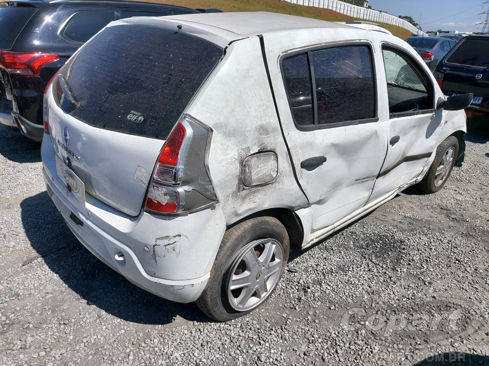 Foto 4: 2014 RENAULT SANDERO