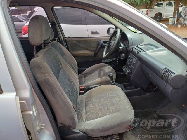 2002 CHEVROLET CORSA 