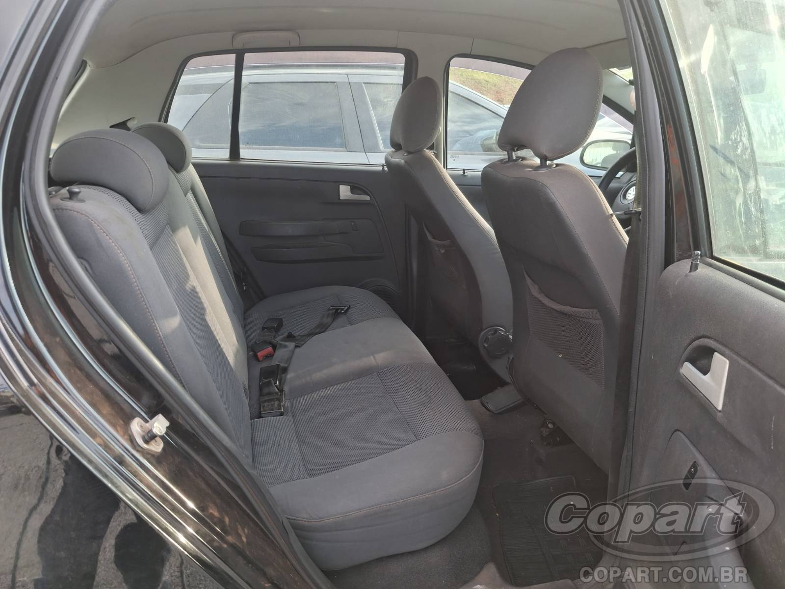 2009 VOLKSWAGEN FOX — foto 6 de 12