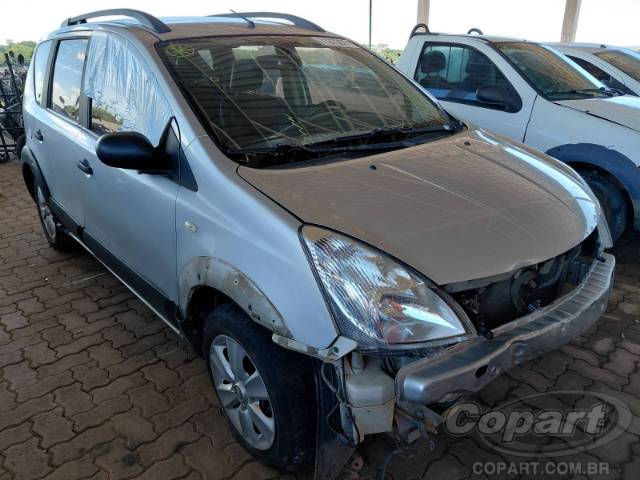2010 NISSAN LIVINA 