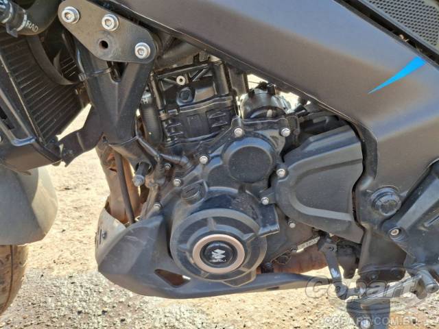 2025 BAJAJ DOMINAR 