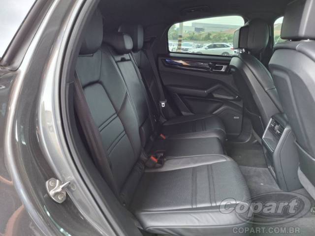 2020 PORSCHE CAYENNE COUPE 