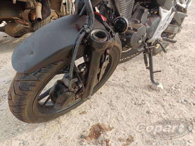 2025 HONDA CB 300F 