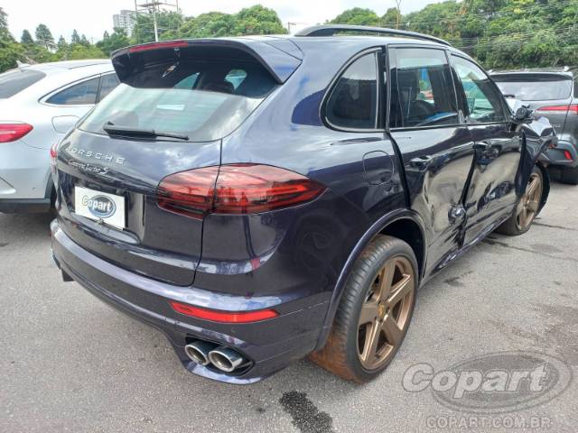 2017 PORSCHE CAYENNE 