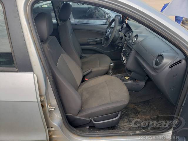 2013 VOLKSWAGEN VOYAGE 