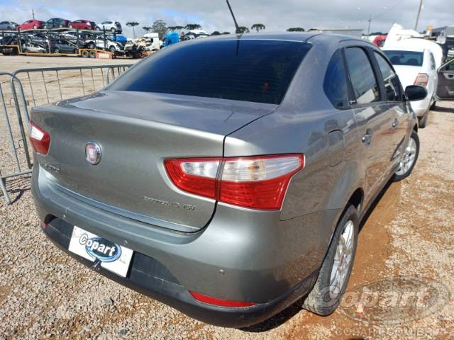 2015 FIAT GRAND SIENA 