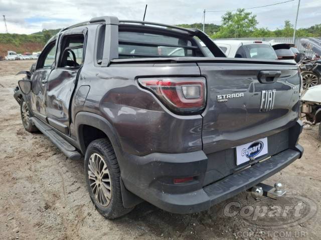 2022 FIAT STRADA CD 