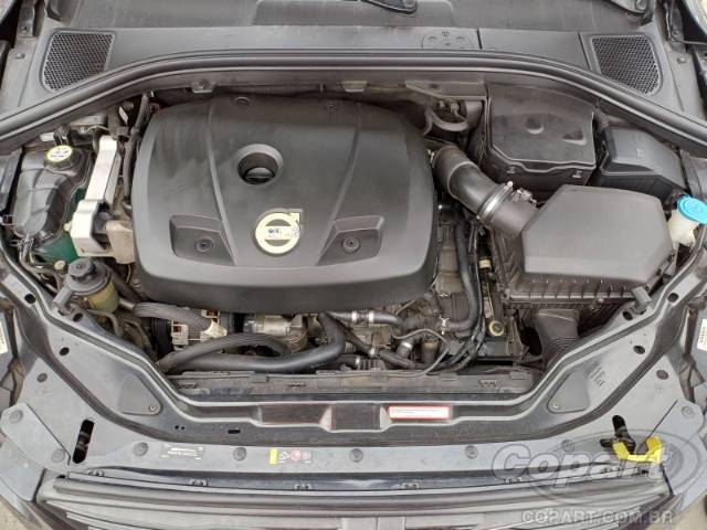 2015 VOLVO XC60 