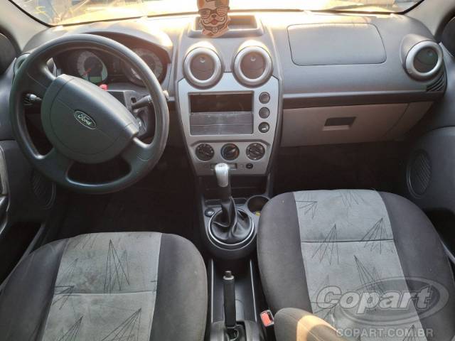 2010 FORD FIESTA 