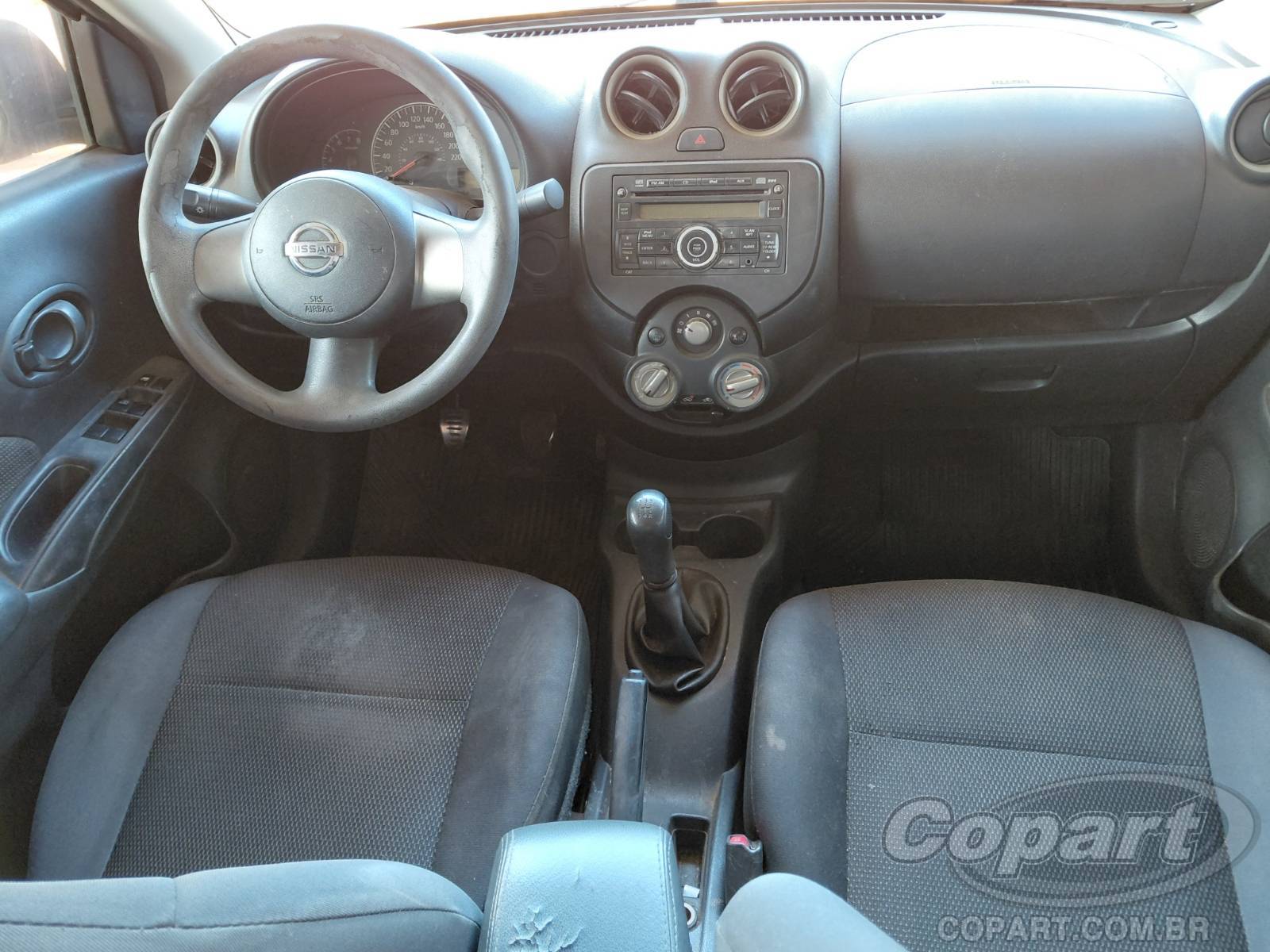 2013 NISSAN VERSA — foto 9 de 10