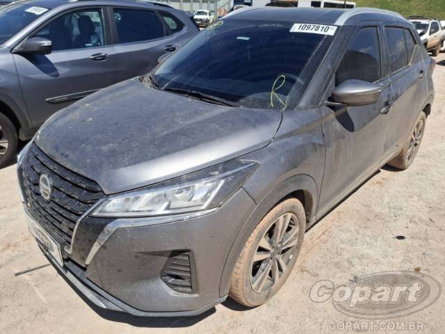 2022 NISSAN KICKS 