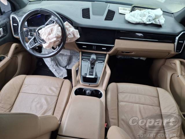 2019 PORSCHE CAYENNE 