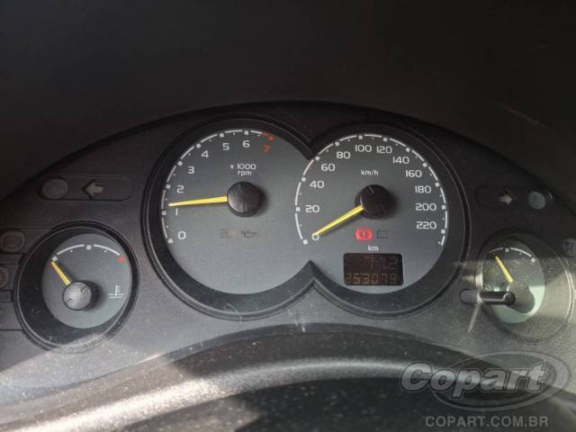 2004 CHEVROLET CORSA SEDAN 