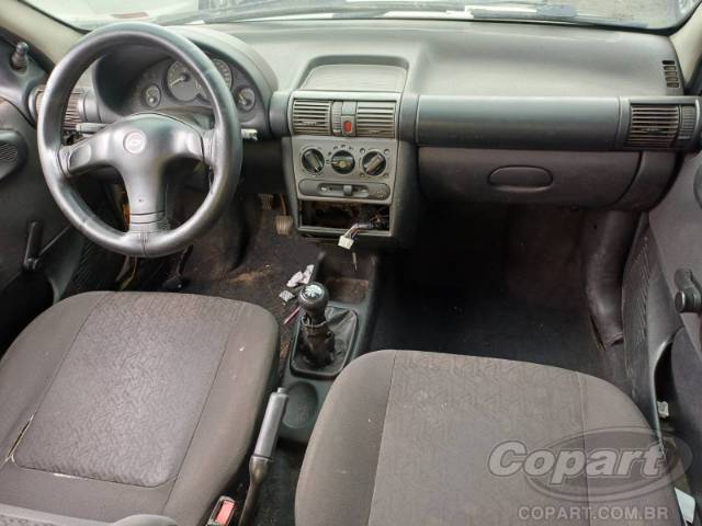 2005 CHEVROLET CLASSIC 