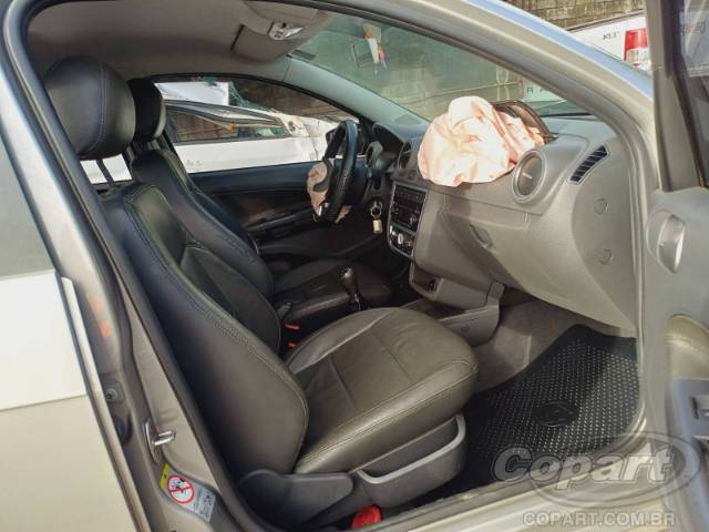 2015 VOLKSWAGEN VOYAGE 