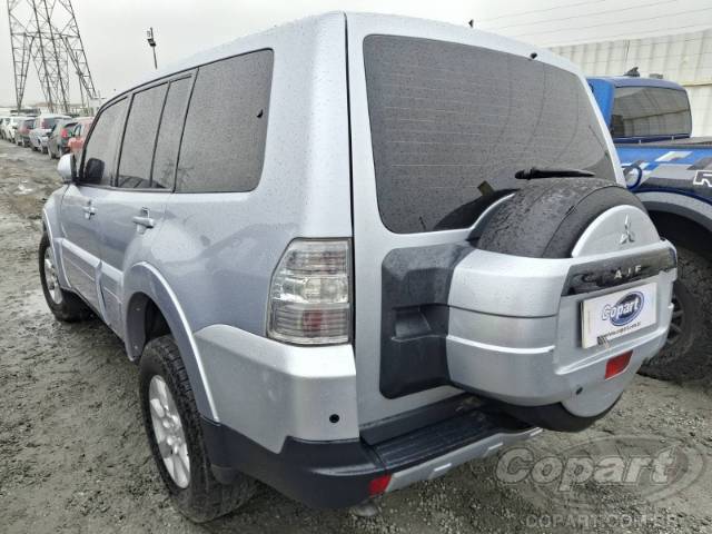 2009 MITSUBISHI PAJERO FULL 