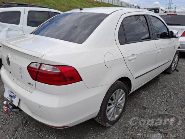 2016 VOLKSWAGEN VOYAGE 