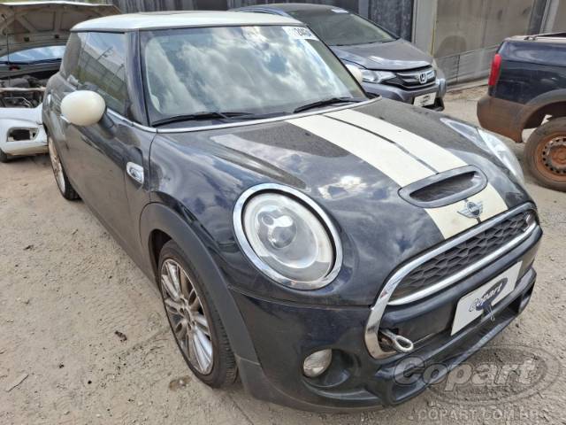 2015 MINI COOPER 
