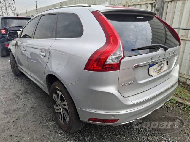 2015 VOLVO XC60 