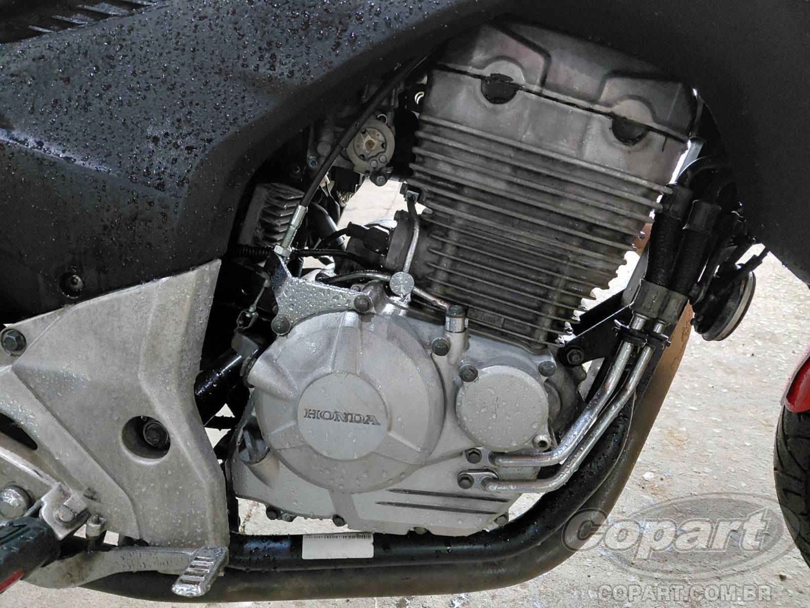 Foto 5: 2011 HONDA CB 300