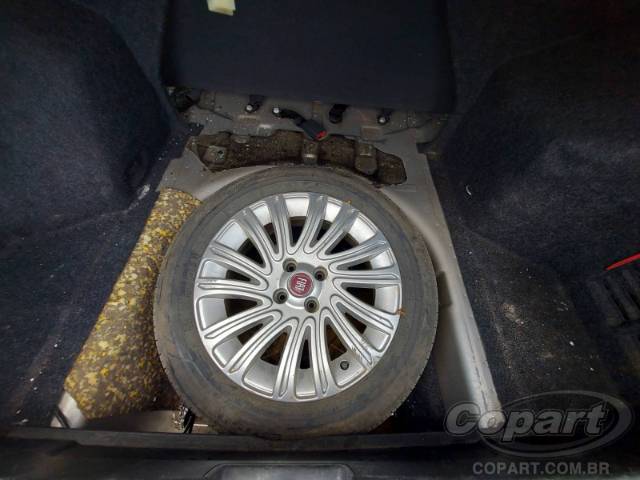 2015 FIAT GRAND SIENA 