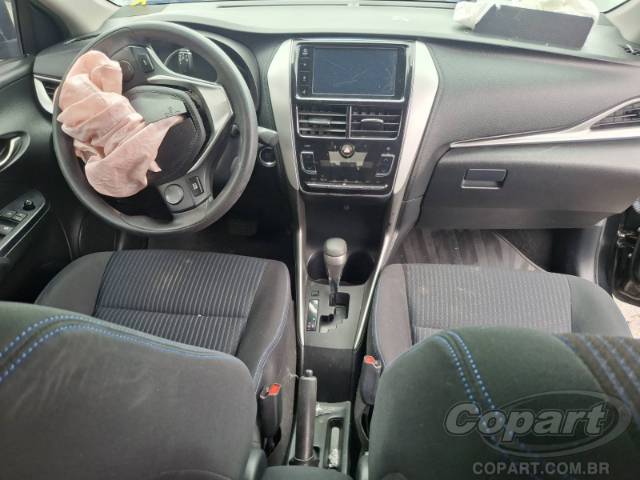 2022 TOYOTA YARIS SEDA 