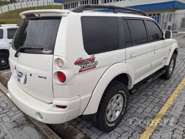 2011 MITSUBISHI PAJERO SPORT 