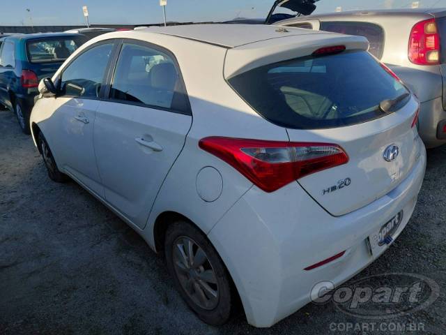 2015 HYUNDAI HB20 