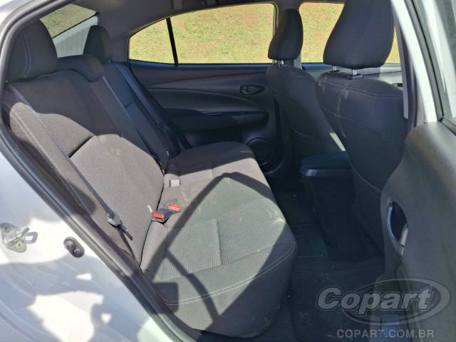 2024 TOYOTA YARIS SEDA 