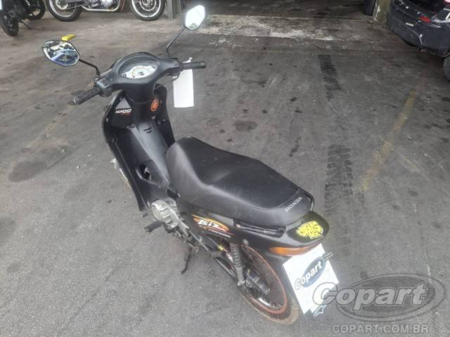 2000 HONDA C 100 