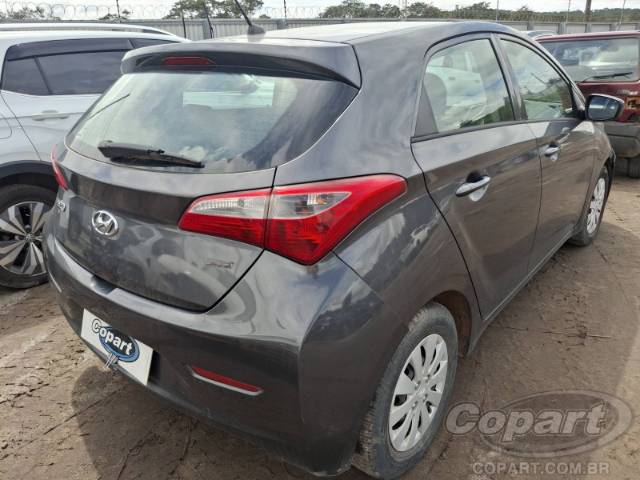 2015 HYUNDAI HB20 