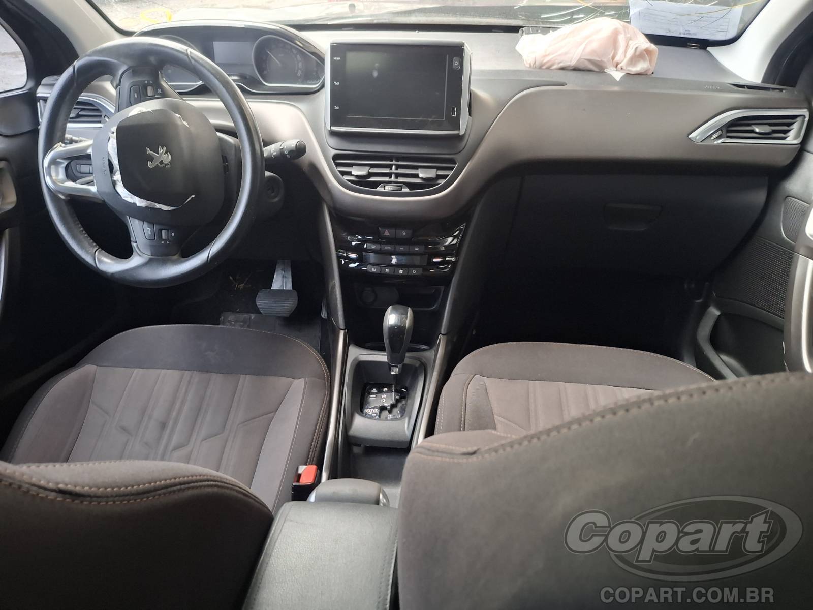Foto 9 de 10: 2018 PEUGEOT 2008