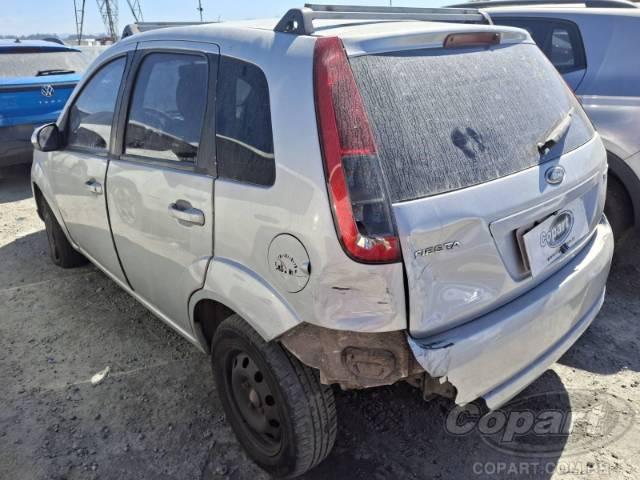 2011 FORD FIESTA 