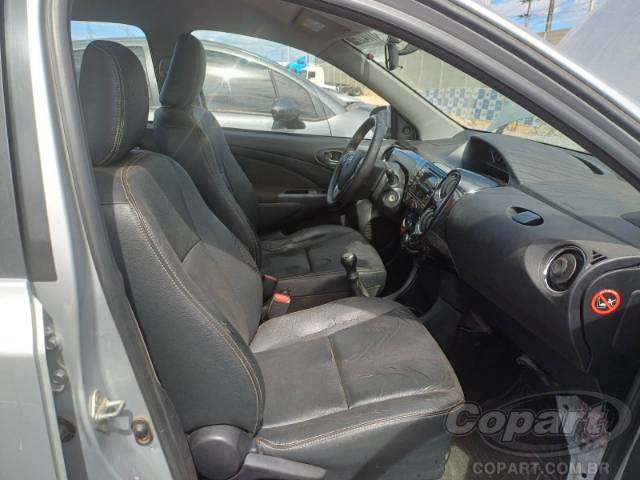 2015 TOYOTA ETIOS SEDA 