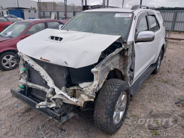 2011 TOYOTA HILUX SW4 