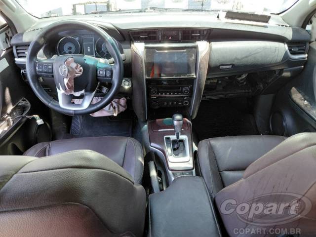 2017 TOYOTA HILUX SW4 