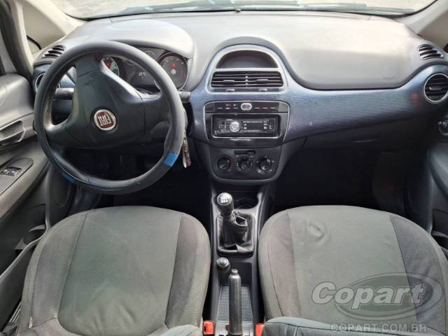 2015 FIAT PUNTO 