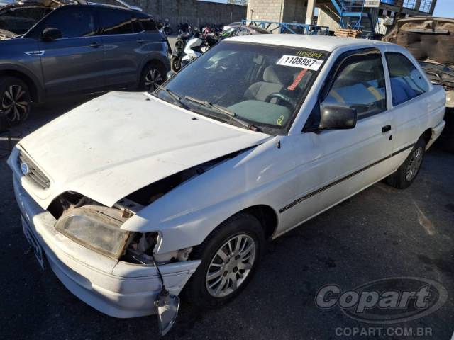 1996 FORD ESCORT 