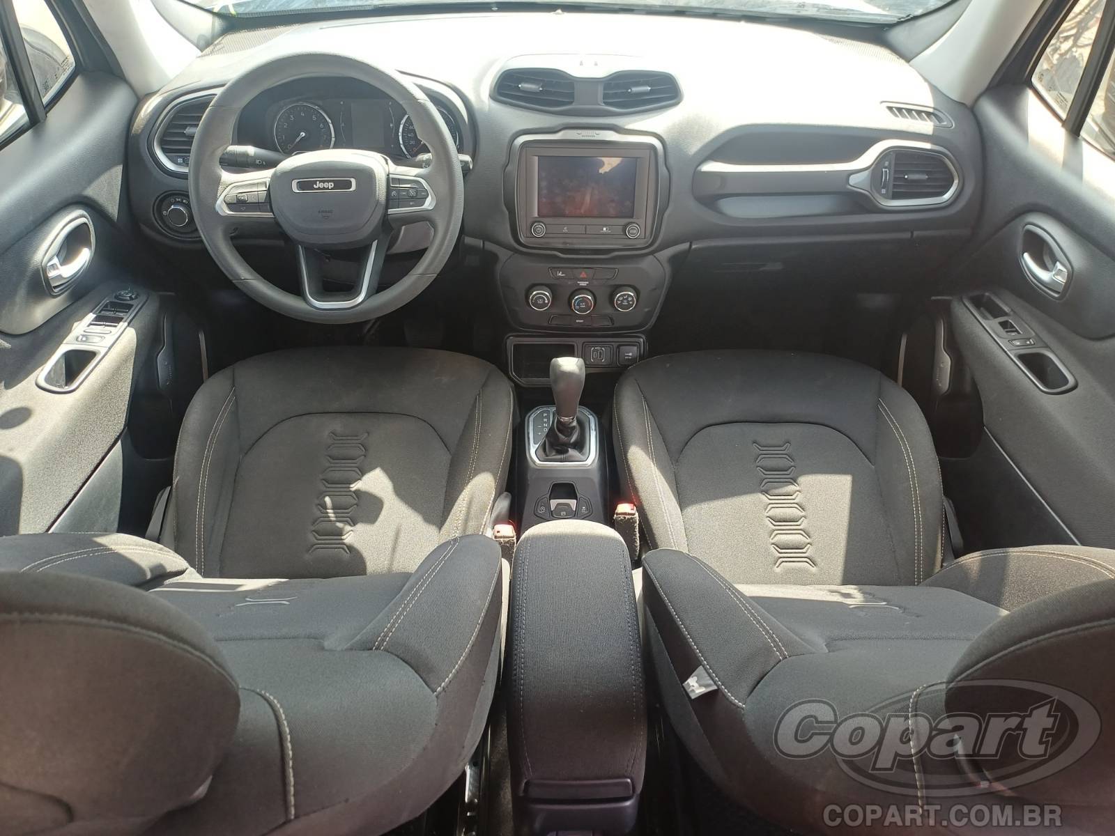 Foto 9 de 11: 2024 JEEP RENEGADE