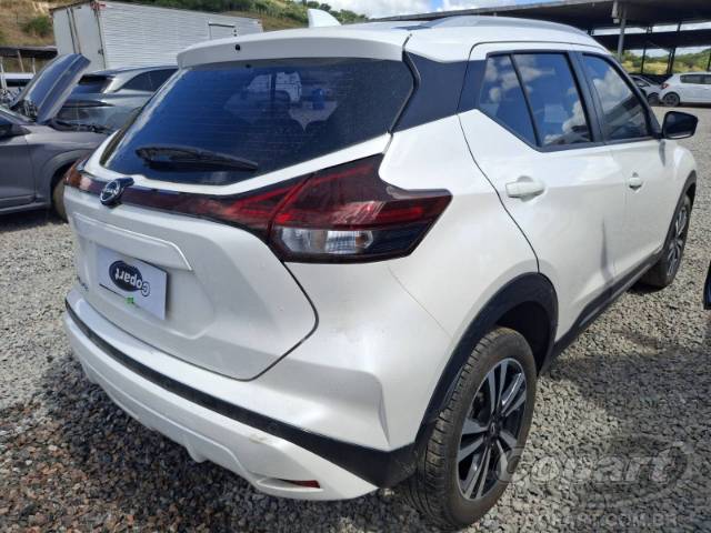2024 NISSAN KICKS 