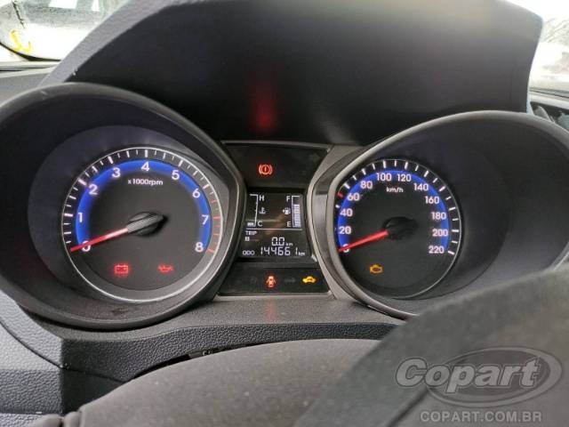 2015 HYUNDAI HB20S 