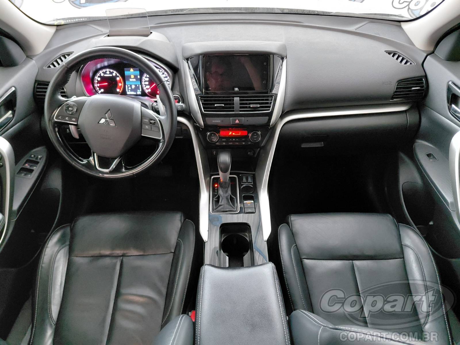 Foto 9 de 10: 2024 MITSUBISHI ECLIPSE CROSS