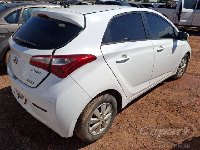 2015 HYUNDAI HB20 