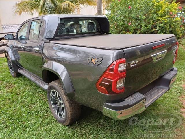 2024 TOYOTA HILUX CD 